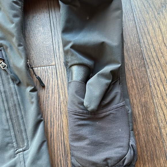 Loki Softshell Women’s Snowboarding Jacket - Picture 3 of 7